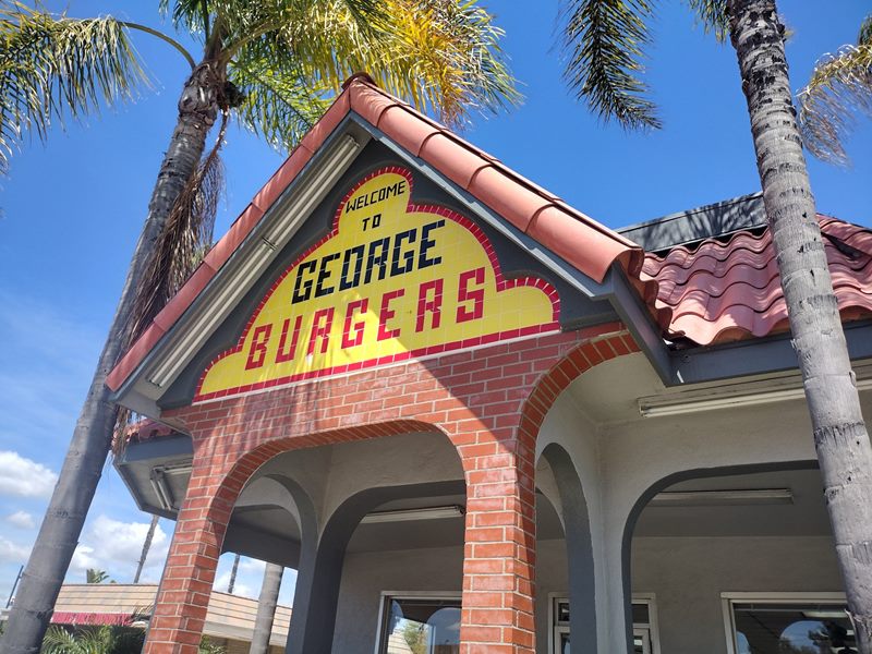 George Burgers exterior